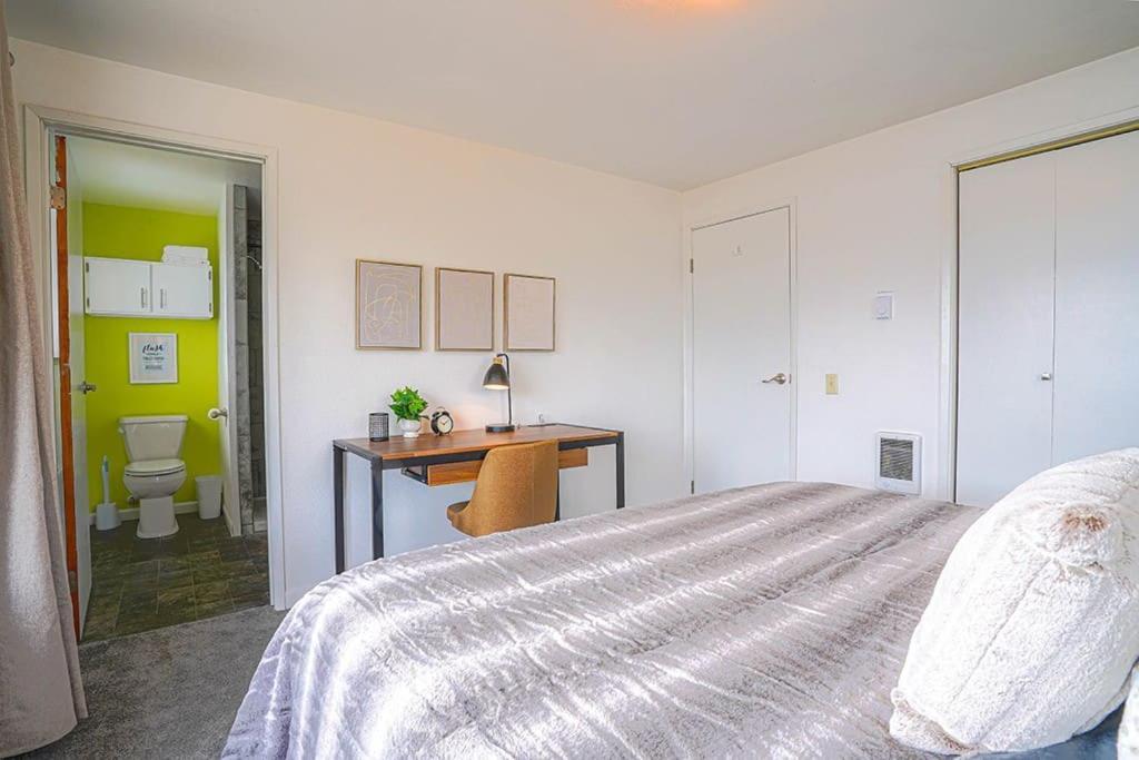 Waterfront Retreat, Relaxation, Fun In Hood Canal Hoodsport Esterno foto
